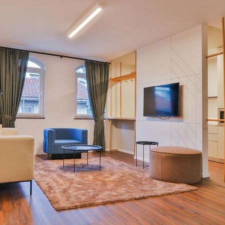 פג'ה Benelux Hotel מראה חיצוני תמונה