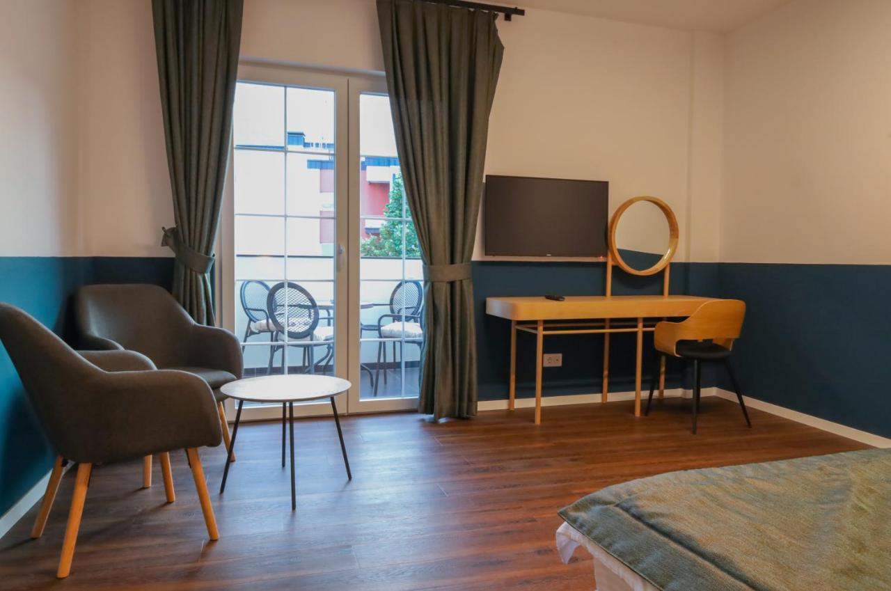 פג'ה Benelux Hotel מראה חיצוני תמונה