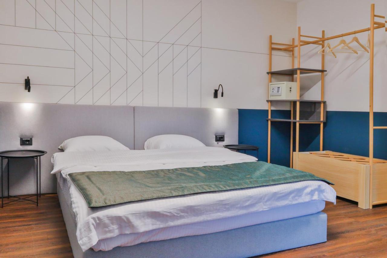 פג'ה Benelux Hotel מראה חיצוני תמונה
