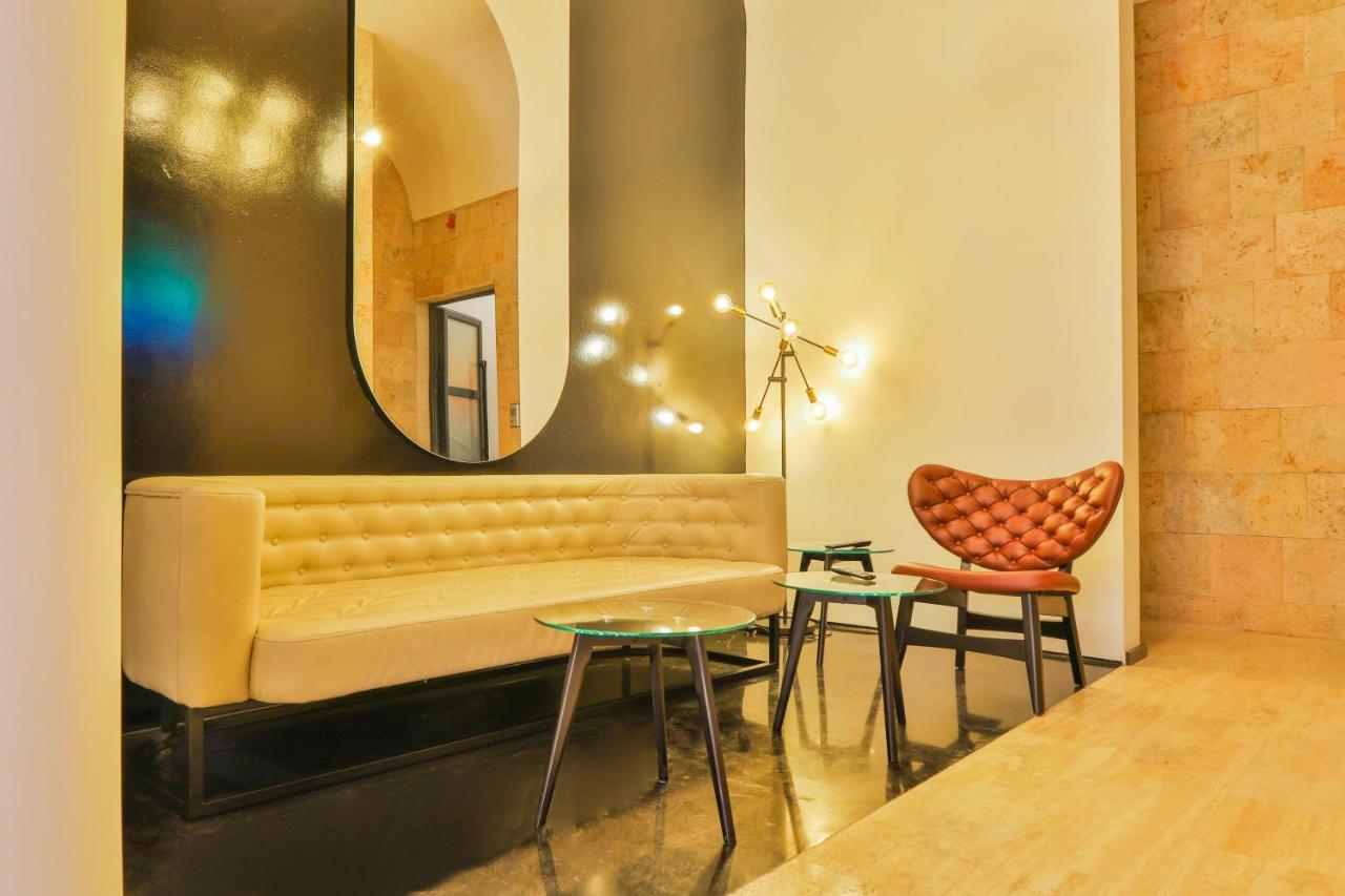פג'ה Benelux Hotel מראה חיצוני תמונה