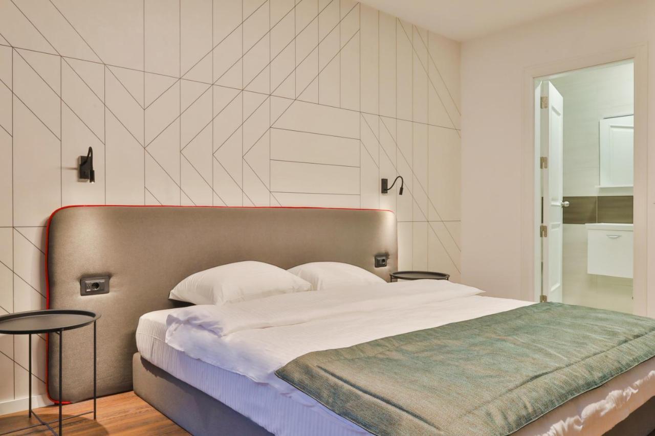 פג'ה Benelux Hotel מראה חיצוני תמונה