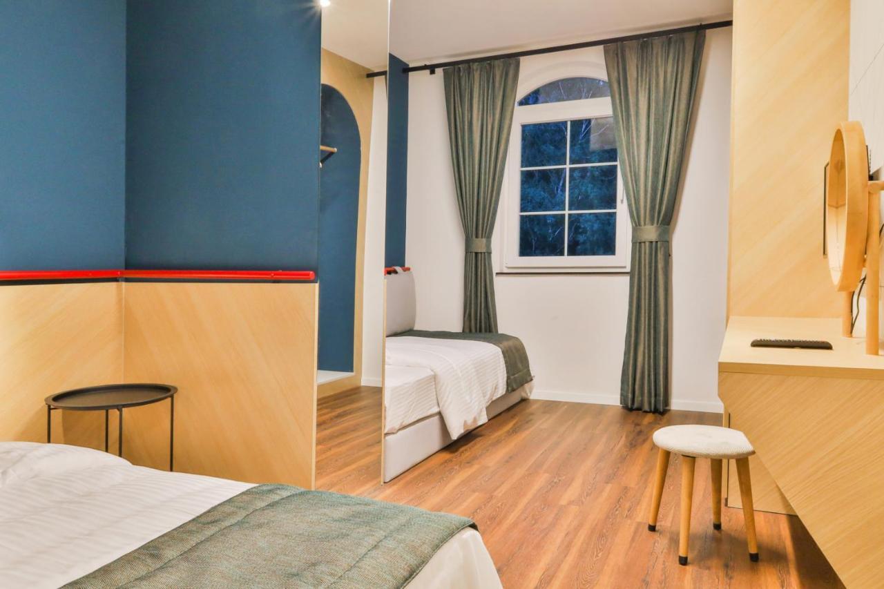 פג'ה Benelux Hotel מראה חיצוני תמונה